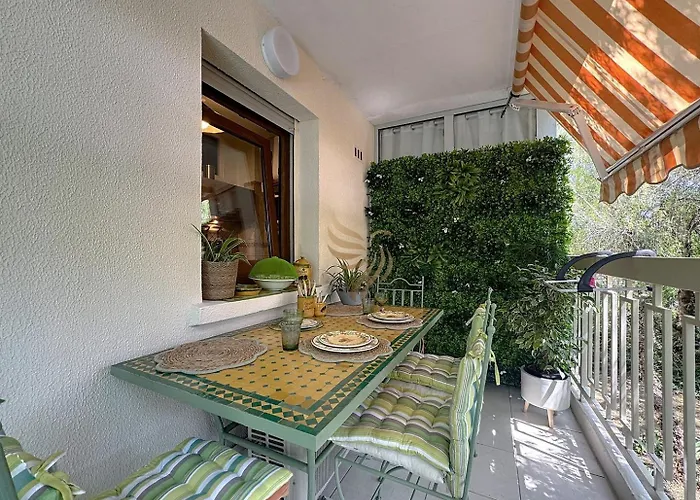 201-2 People Comfort, Terrace-veranda-wifi * Fréjus